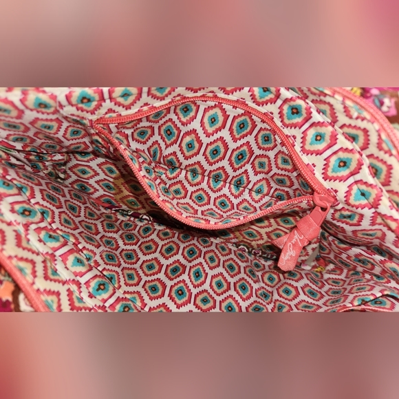 Vera bradley purse !! - Picture 9 of 16